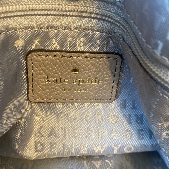 *SOLD* Kate Spade purse. More taupe in colour - Picture 8 of 10